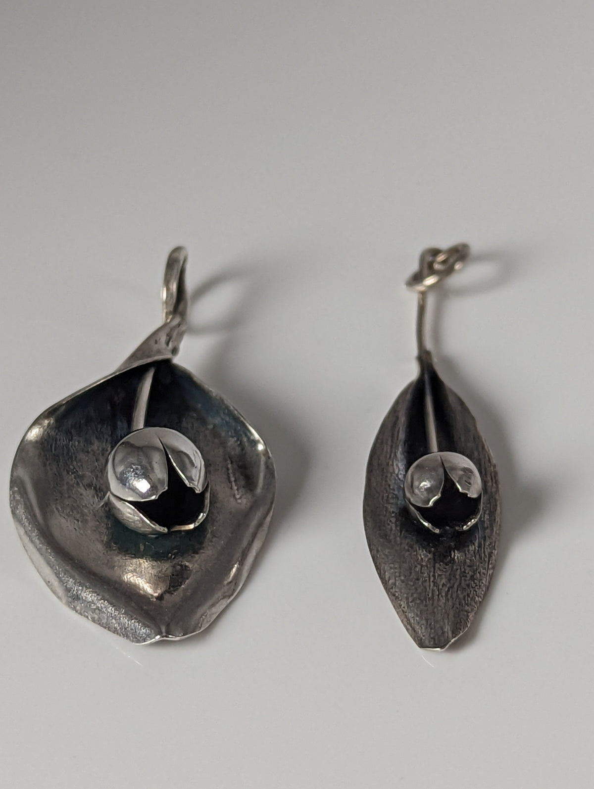 Silver Steed Tulip Pendant