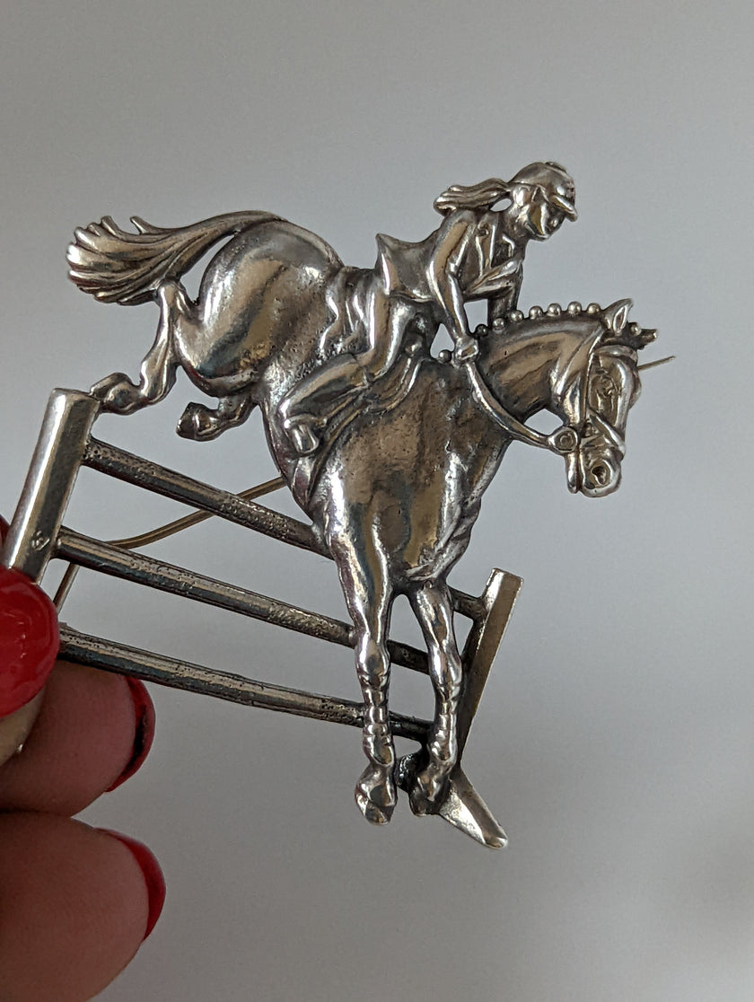 Silver Steed Triple Bar Jump, Show Jumping Brooch / Stock Tie Pin