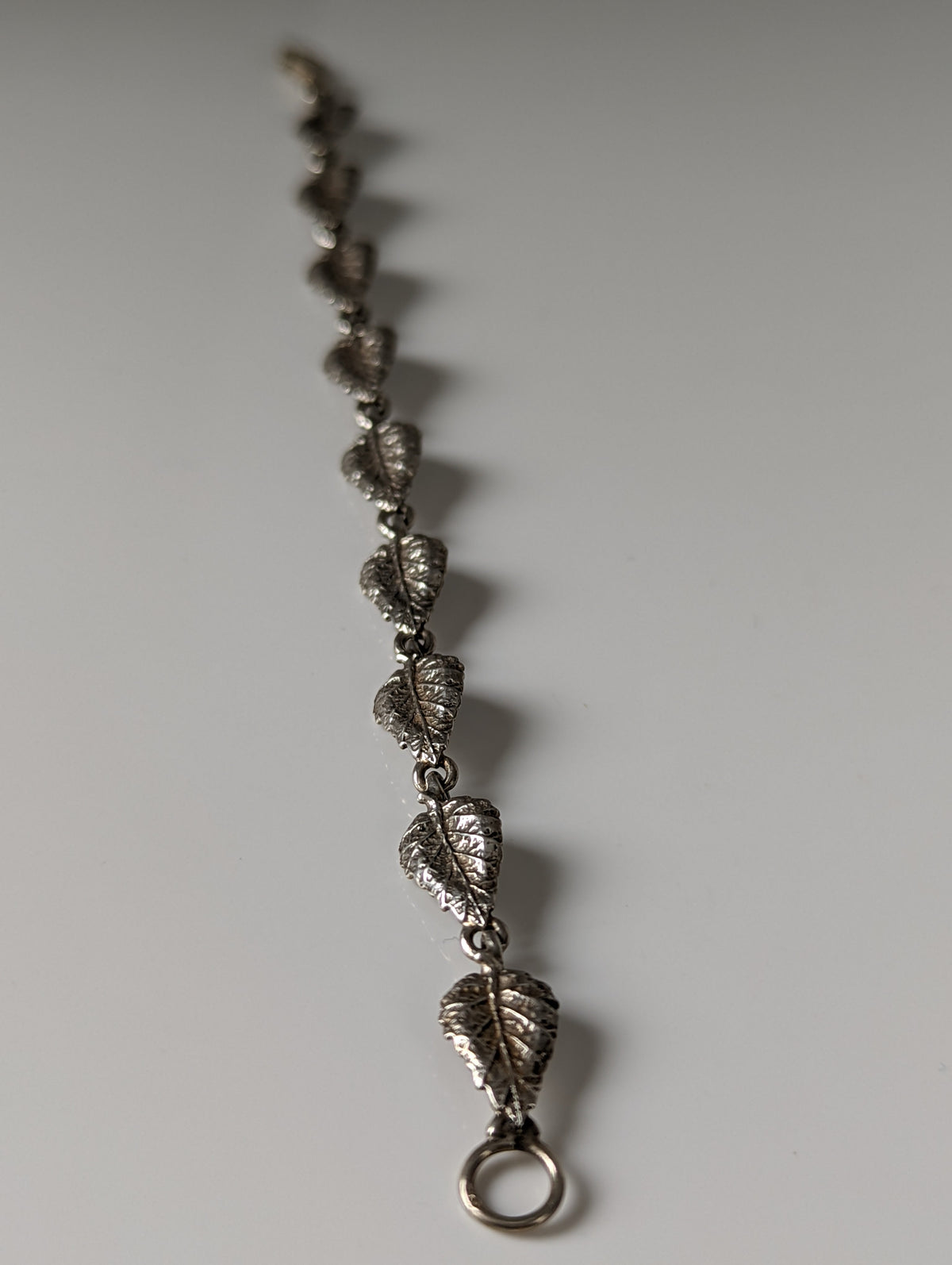 Silver Steed Detailed Leaf Silver Bracelet