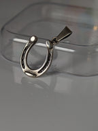 Silver Steed Detailed Horseshoe Pendant