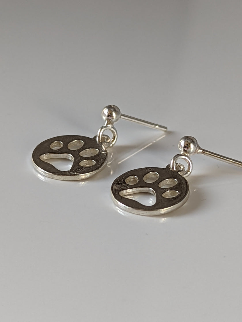 Silver Steed Round Paw Print Tag Silver Stud Earrings