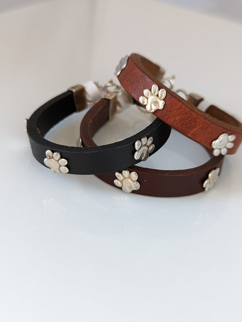 Silver Steed Paw Print Leather Bracelet