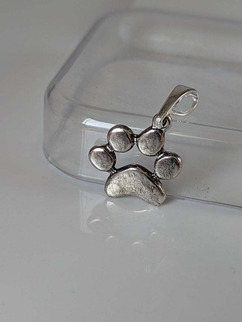 Silver Steed Paw Print Silver Pendant