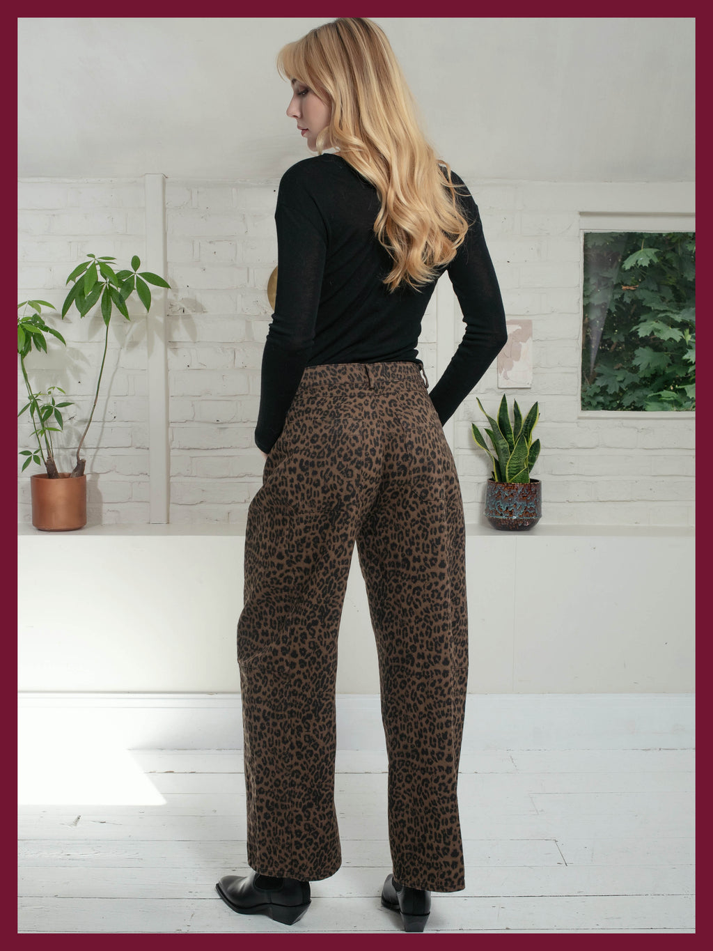Ditta Leopard Barrel Leg Jeans in Chocolate