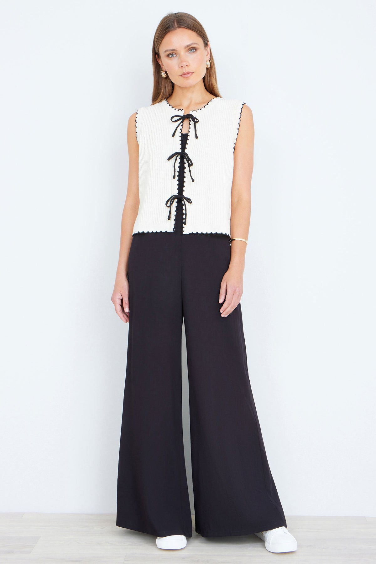 Yumi Ivory Knitted Waistcoat With Bow Trims