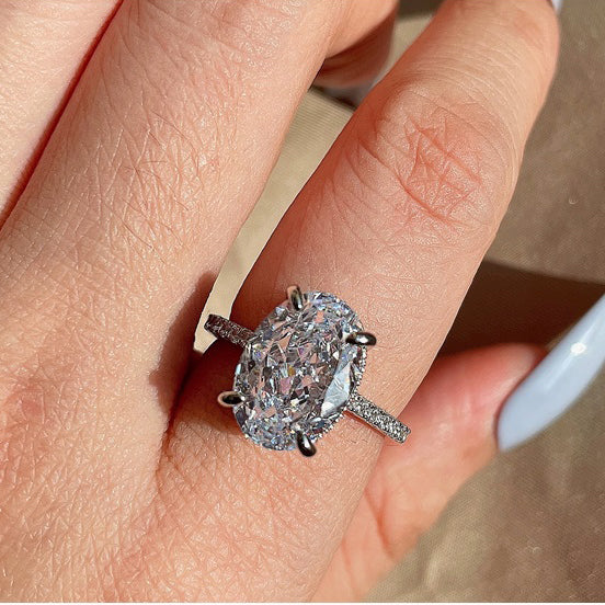 Aura Oval solitaire ring