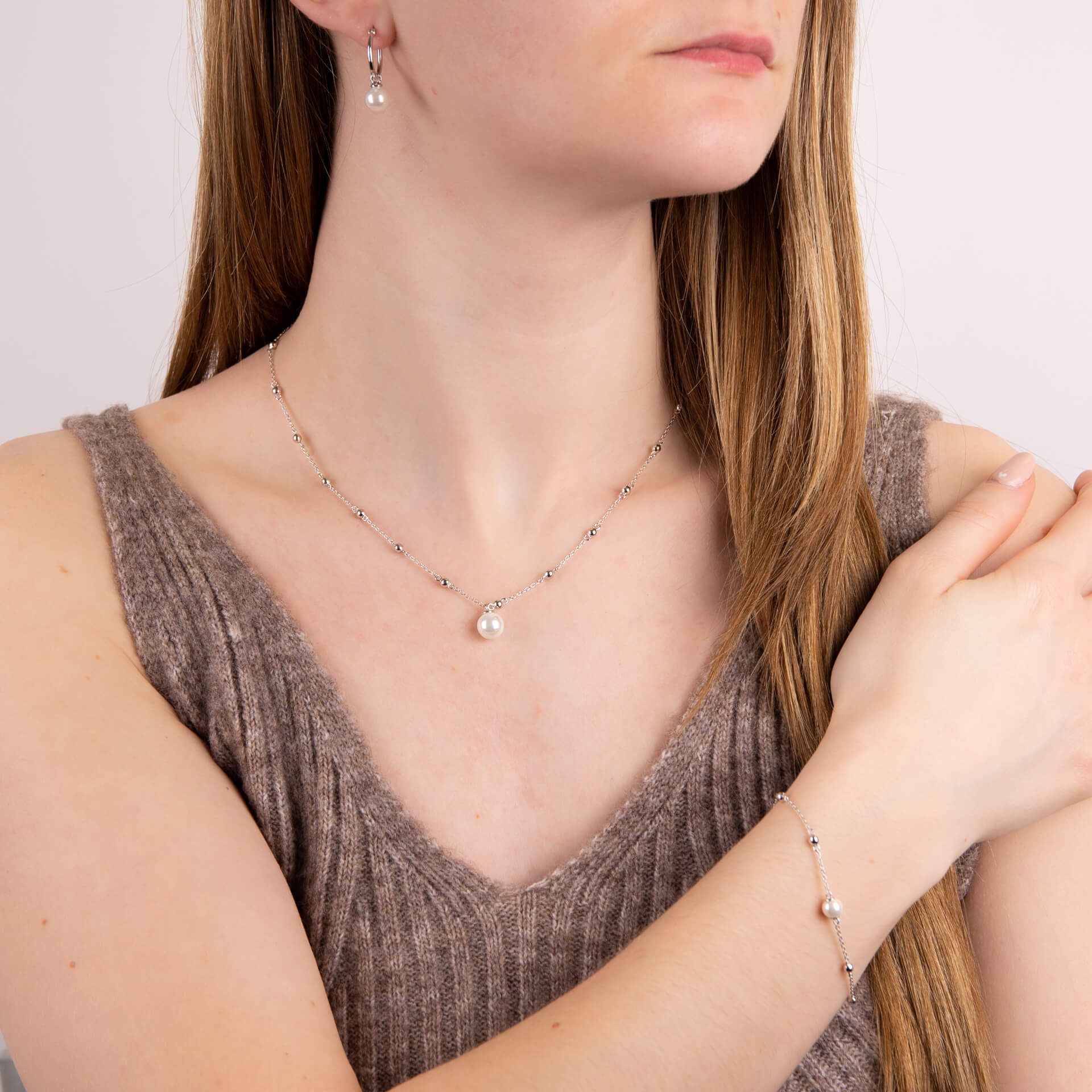 Diamonfire Station Necklace with Shell Pearl