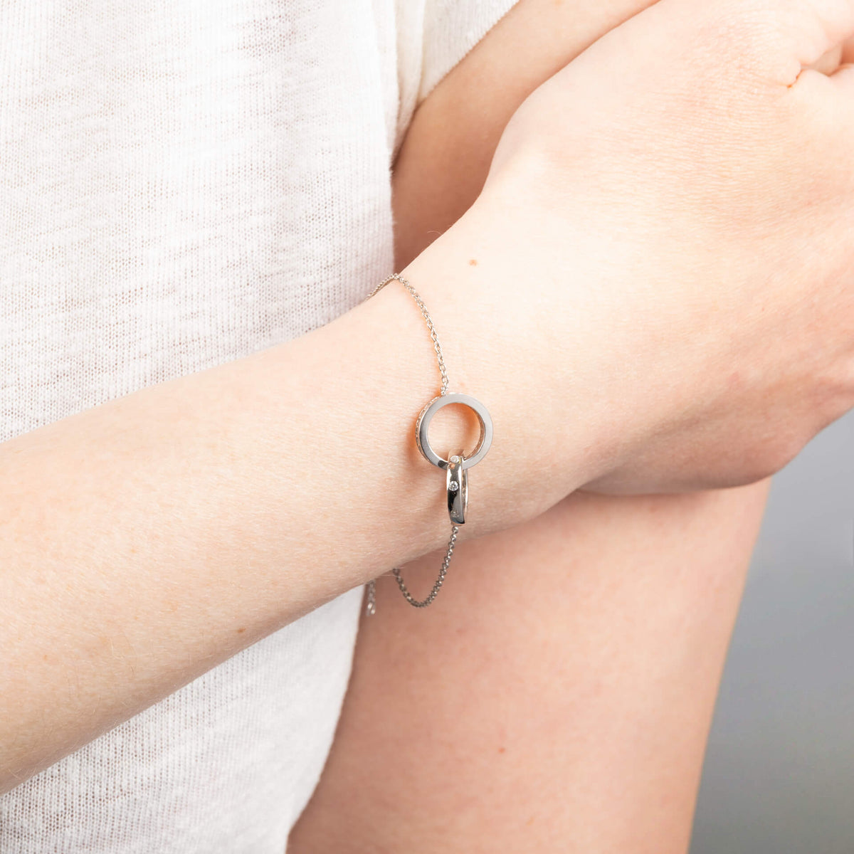Pulsera Diamonfire de Anillos Entrelazados