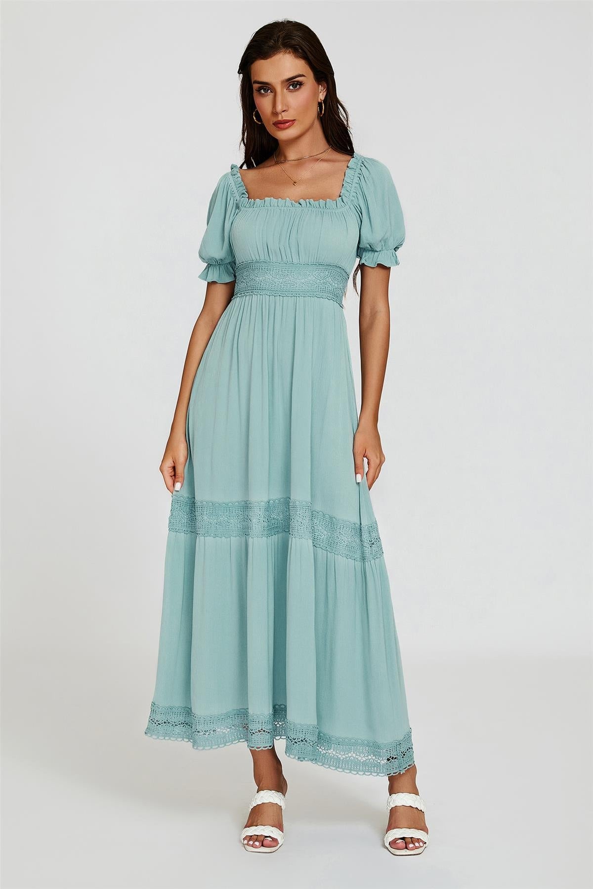 Robe longue Bardot bleue avec dentelle