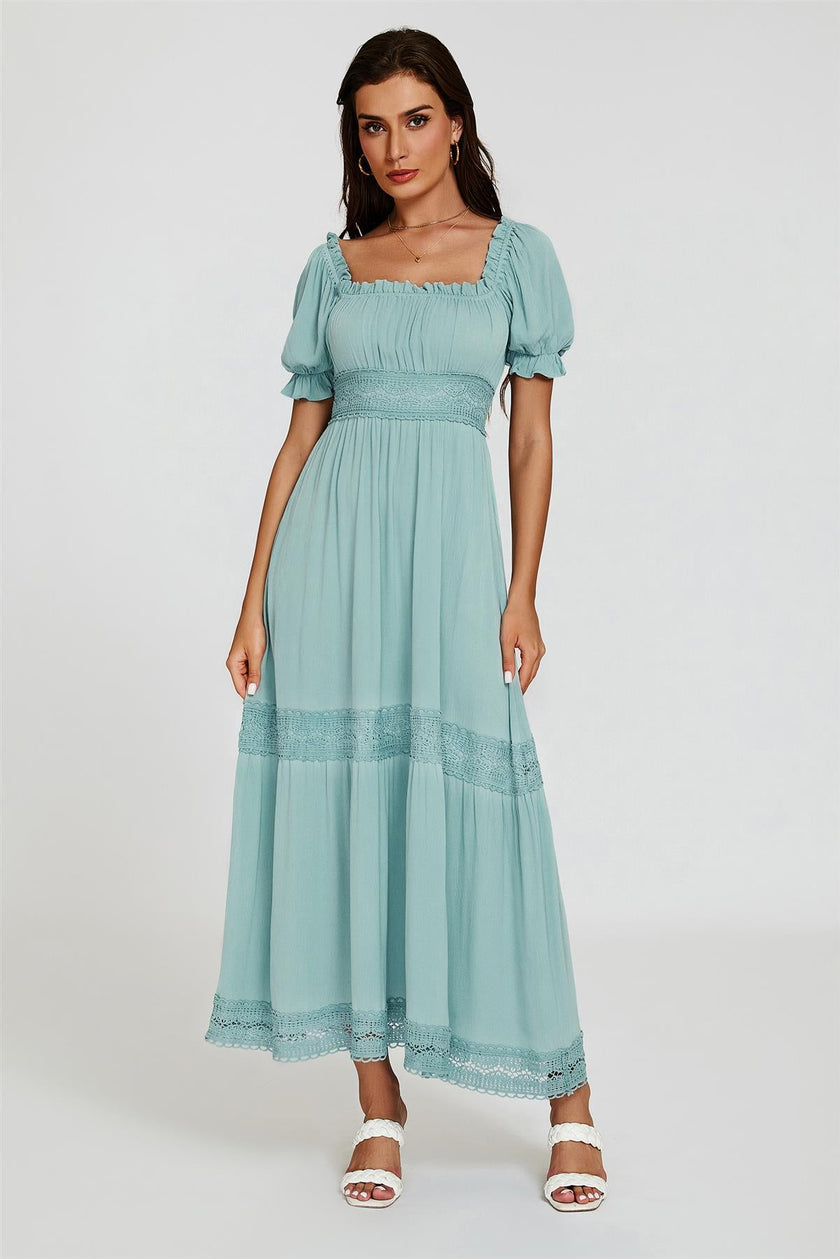 Robe longue Bardot bleue avec dentelle