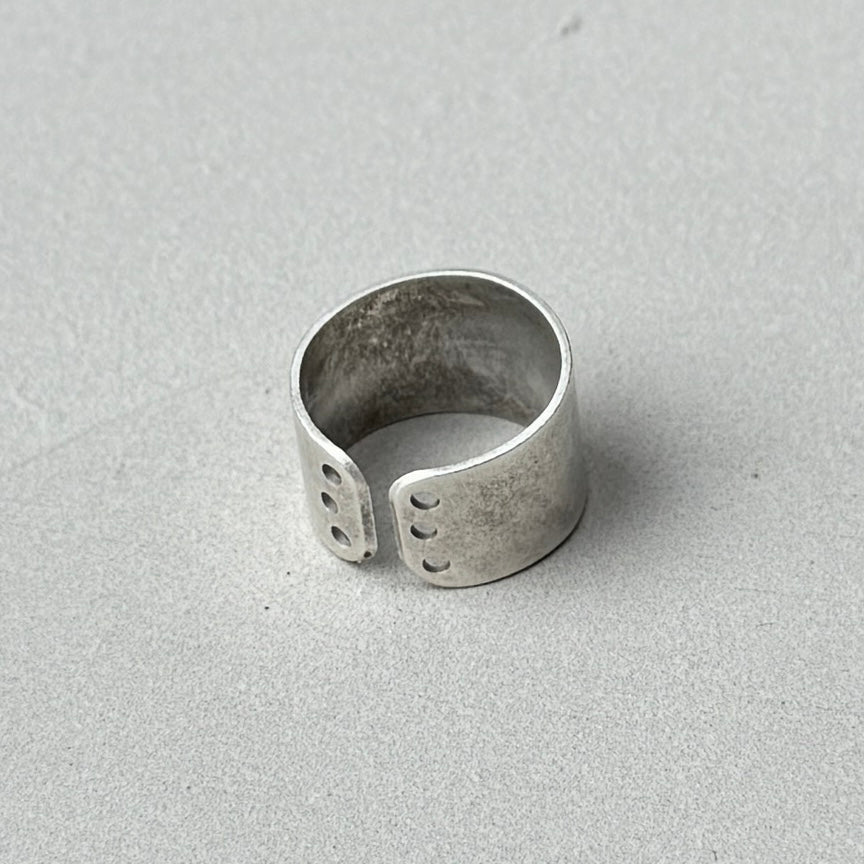 Circle Cutout Silver Band Ring