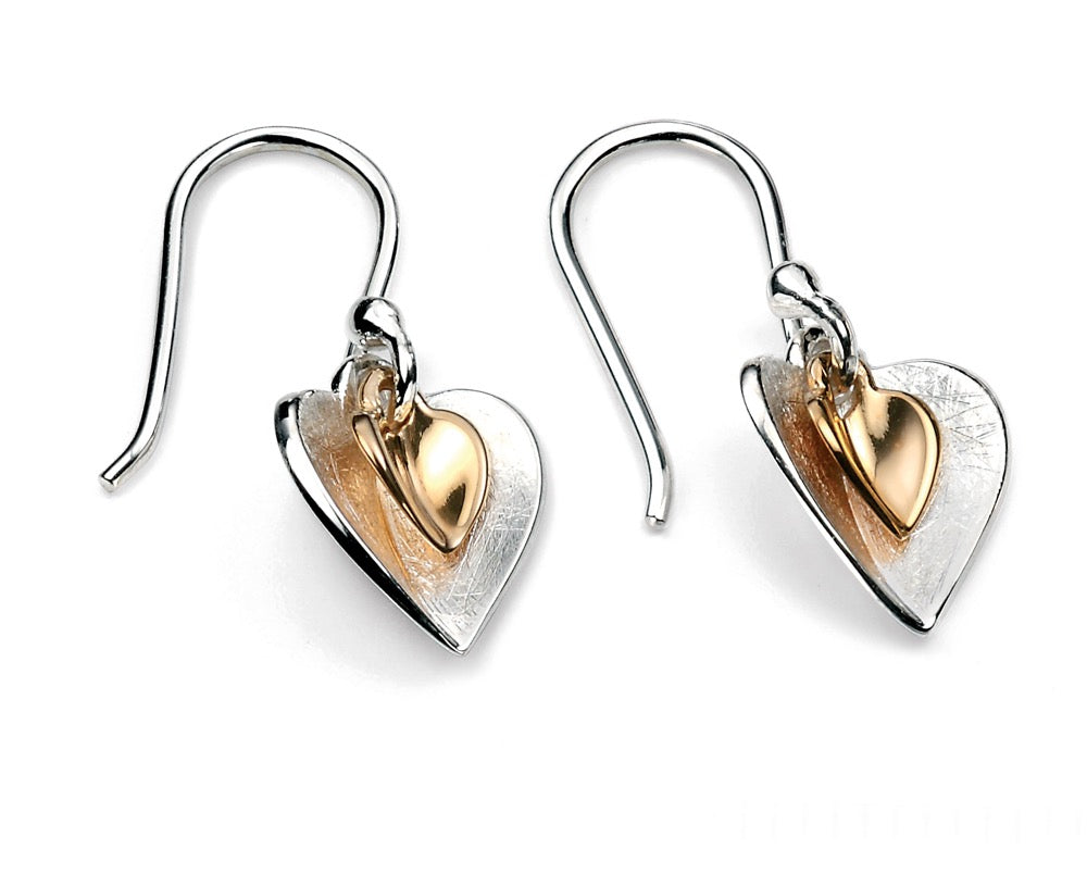 Boucles d'oreilles Beginnings Double Cœur avec petit cœur plaqué or jaune