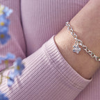 Charm de plata personalizado con flor Nomeolvides