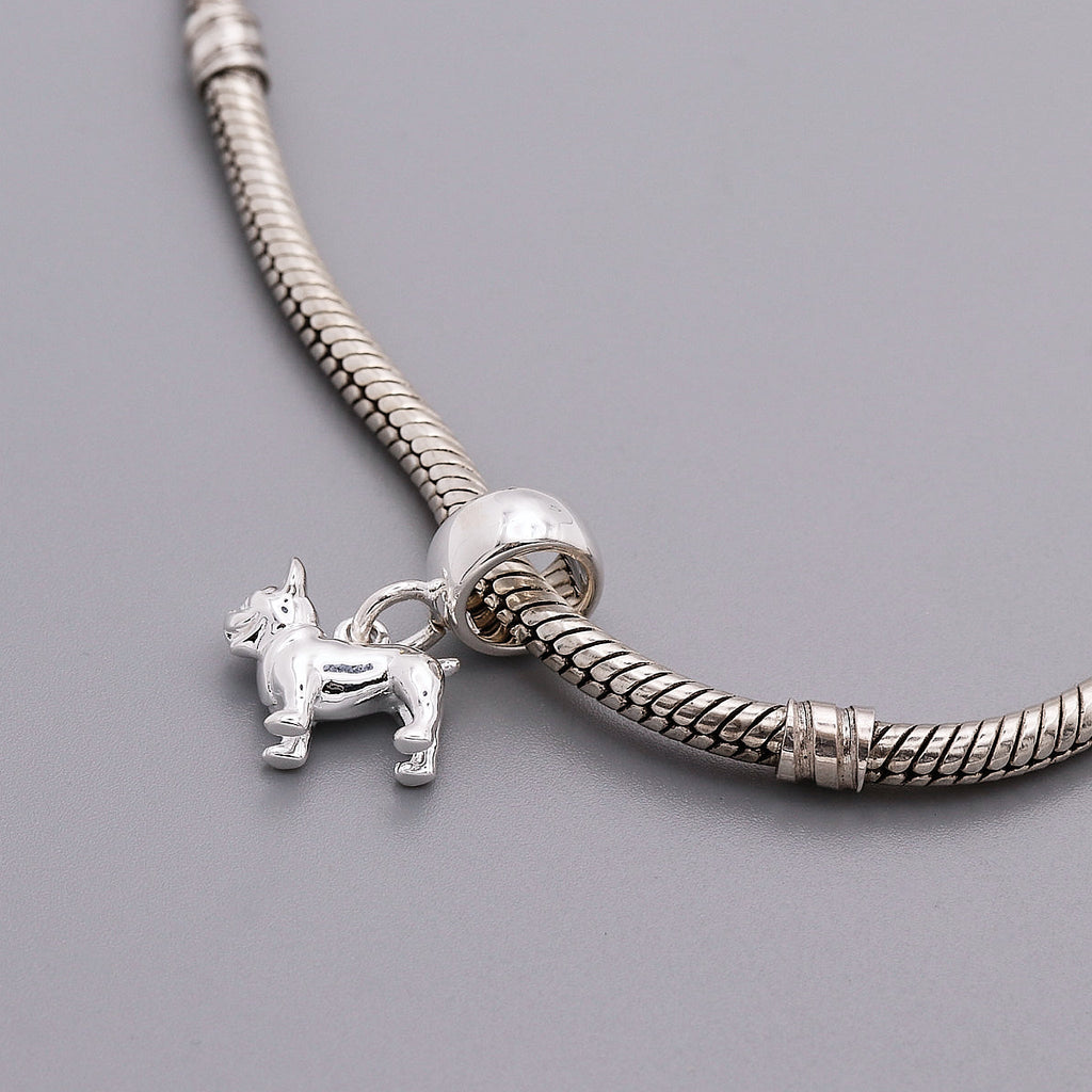 Dije de plata de bulldog francés
