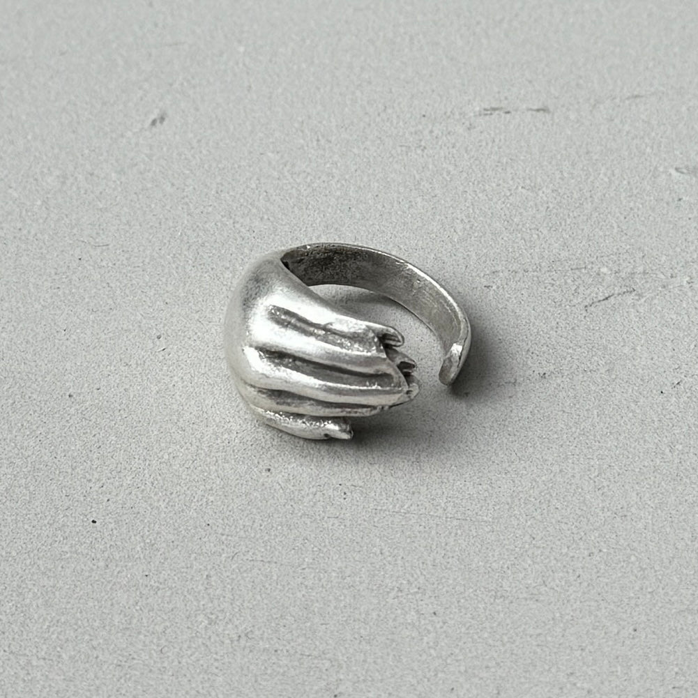 Bague en argent Main en coupe