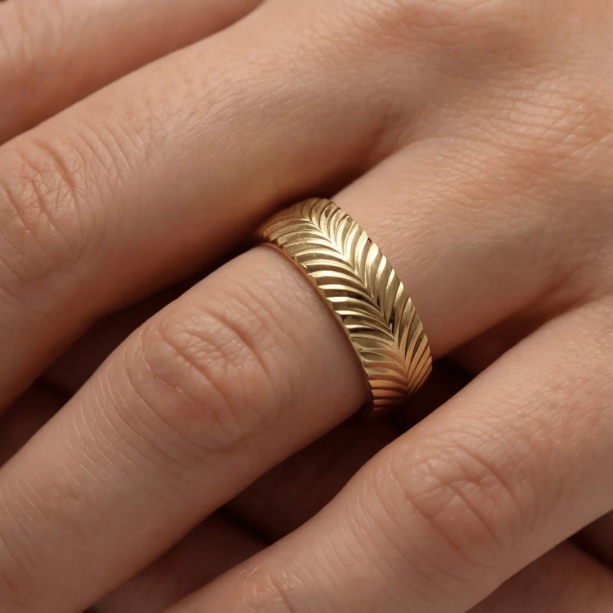 5mm Gold Wedding Band – Spiral Wave – 9ct/14ct/18ct Gold