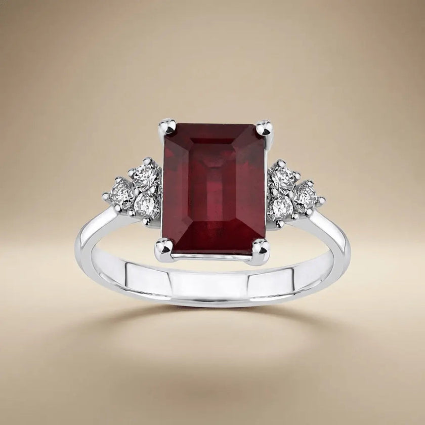 Bague en or blanc 14 carats/14K avec rubis naturel et diamant – Rubis et diamant taille émeraude