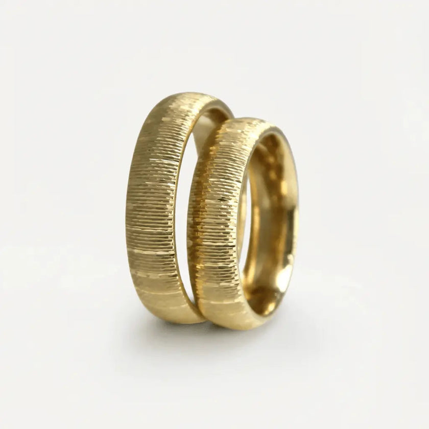 5mm Gold Wedding Band – Vertical Ribbed Texture – 9ct/14ct/18ct Gold