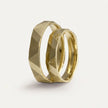 Alliance en or 3,5 mm – Détail sablé facettes pyramidales – Or 9 carats/14 carats/18 carats