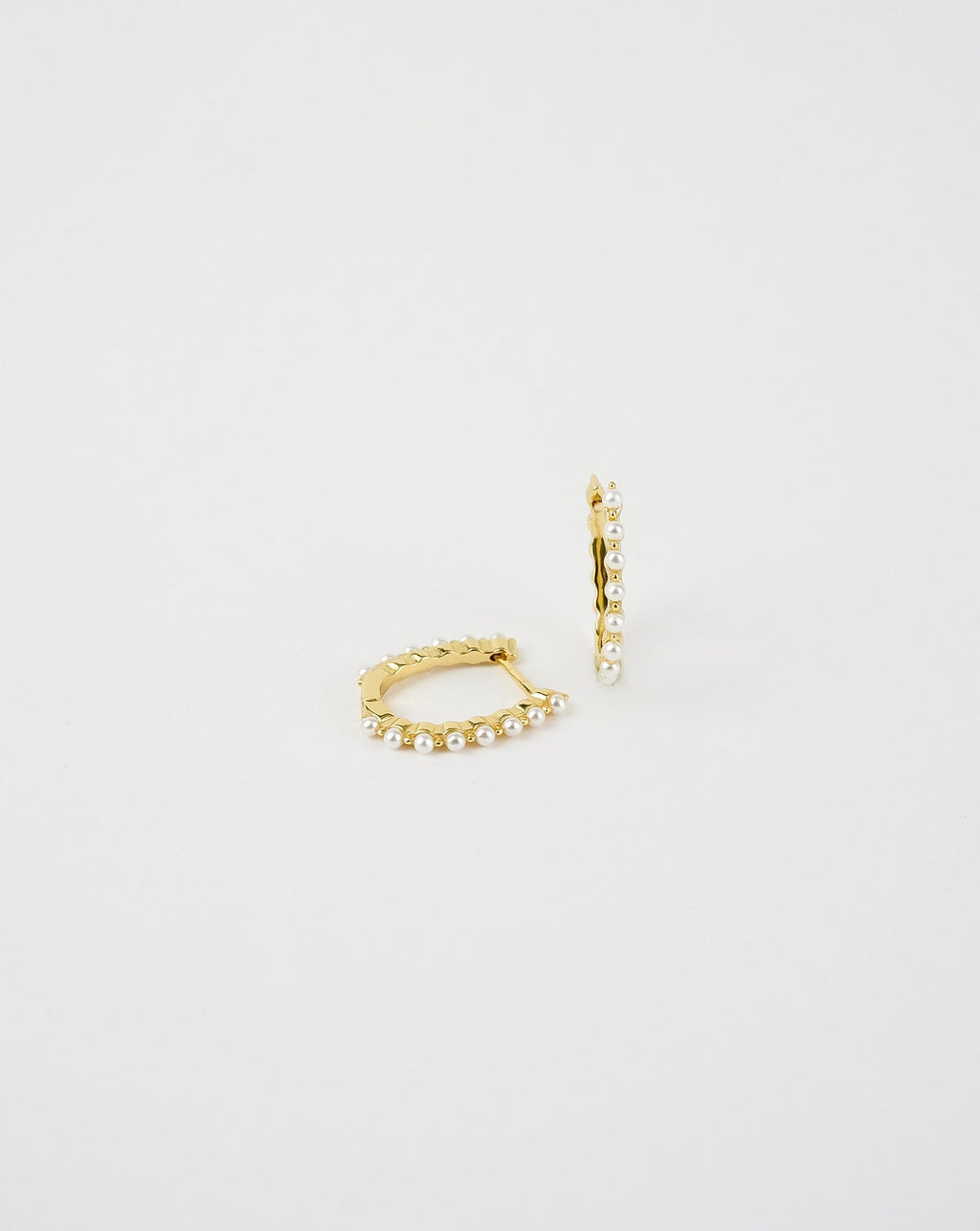 Pendientes de aro con perlas