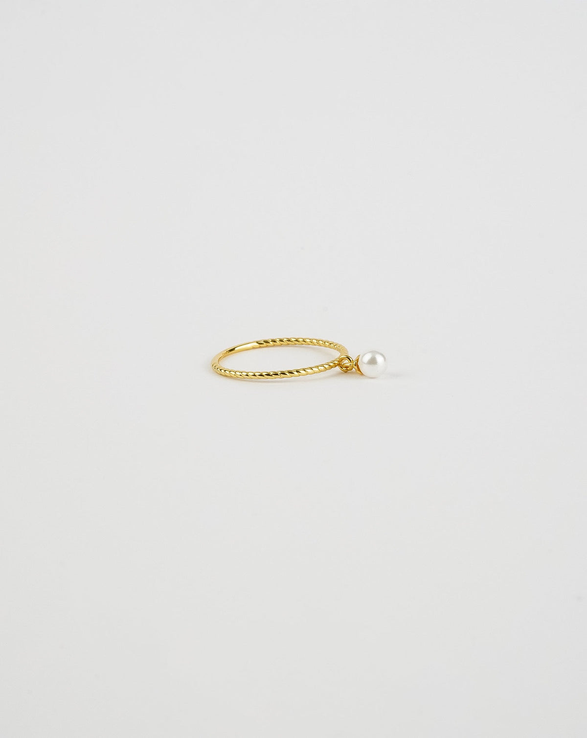 Charm Pearl Ring
