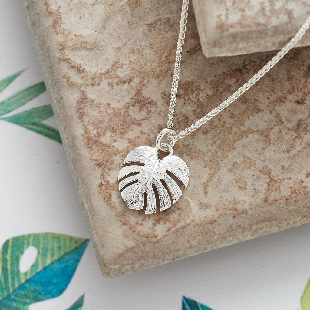 Breloque en argent feuille de palmier Monstera