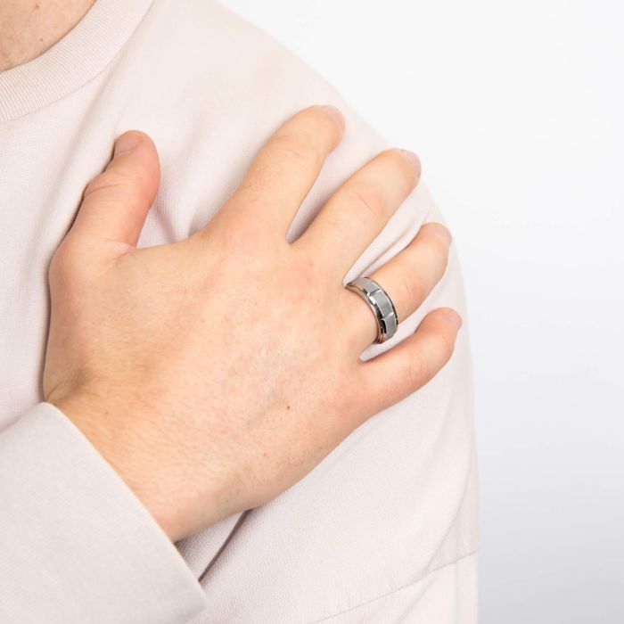 Fred Bennett Step Edge Stainless Steel Spinner Ring