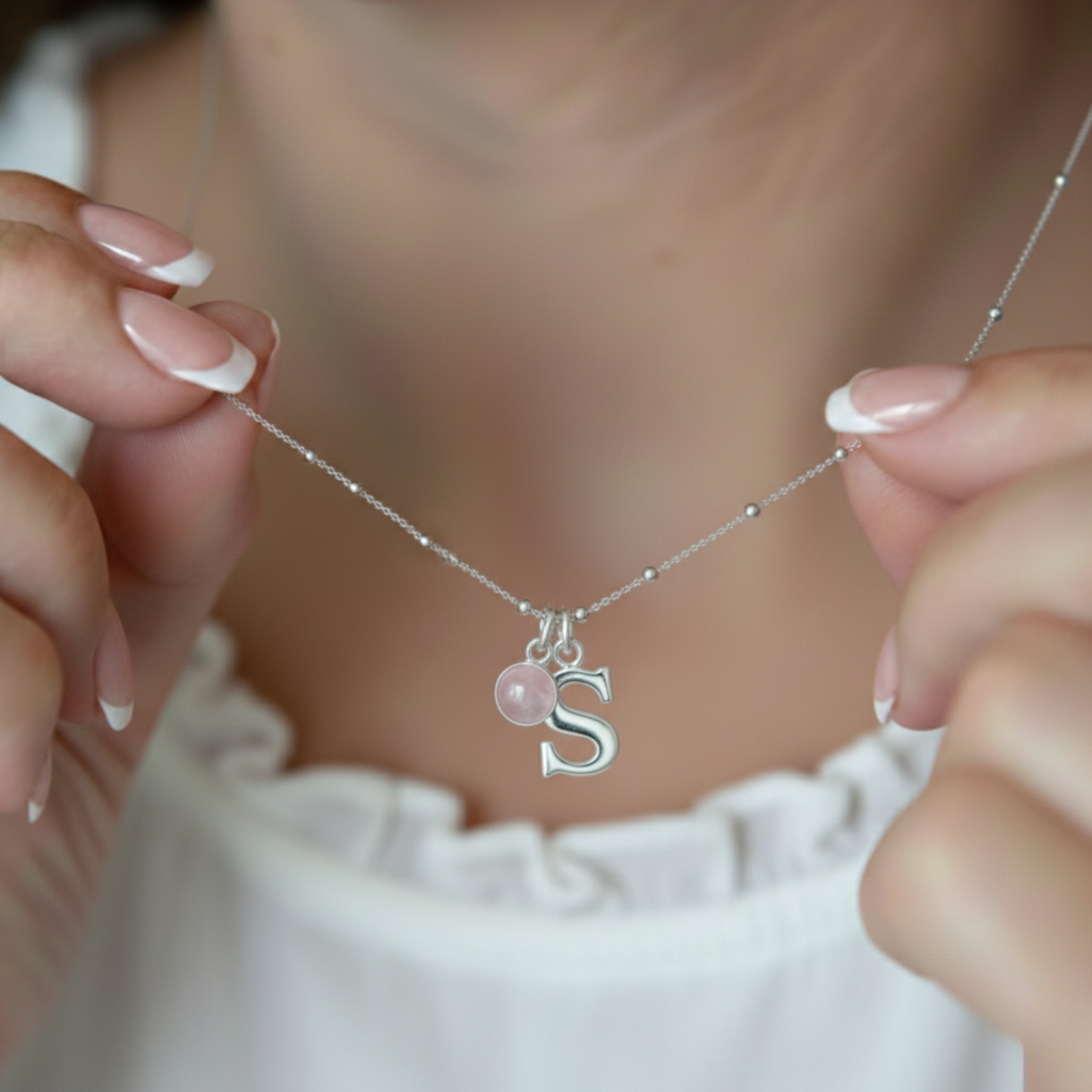 Collar inicial y de piedra de nacimiento de octubre | Regalo personalizado de cuarzo rosa